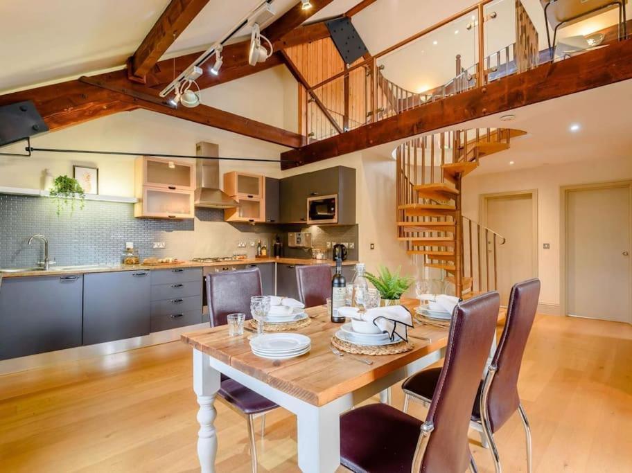Woodmill Bakewell Riverside公寓 外观 照片